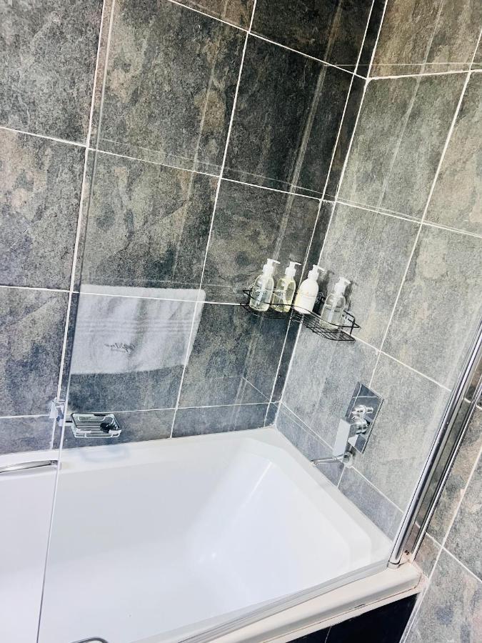 Signature Boutique Guesthouse Маун Екстериор снимка